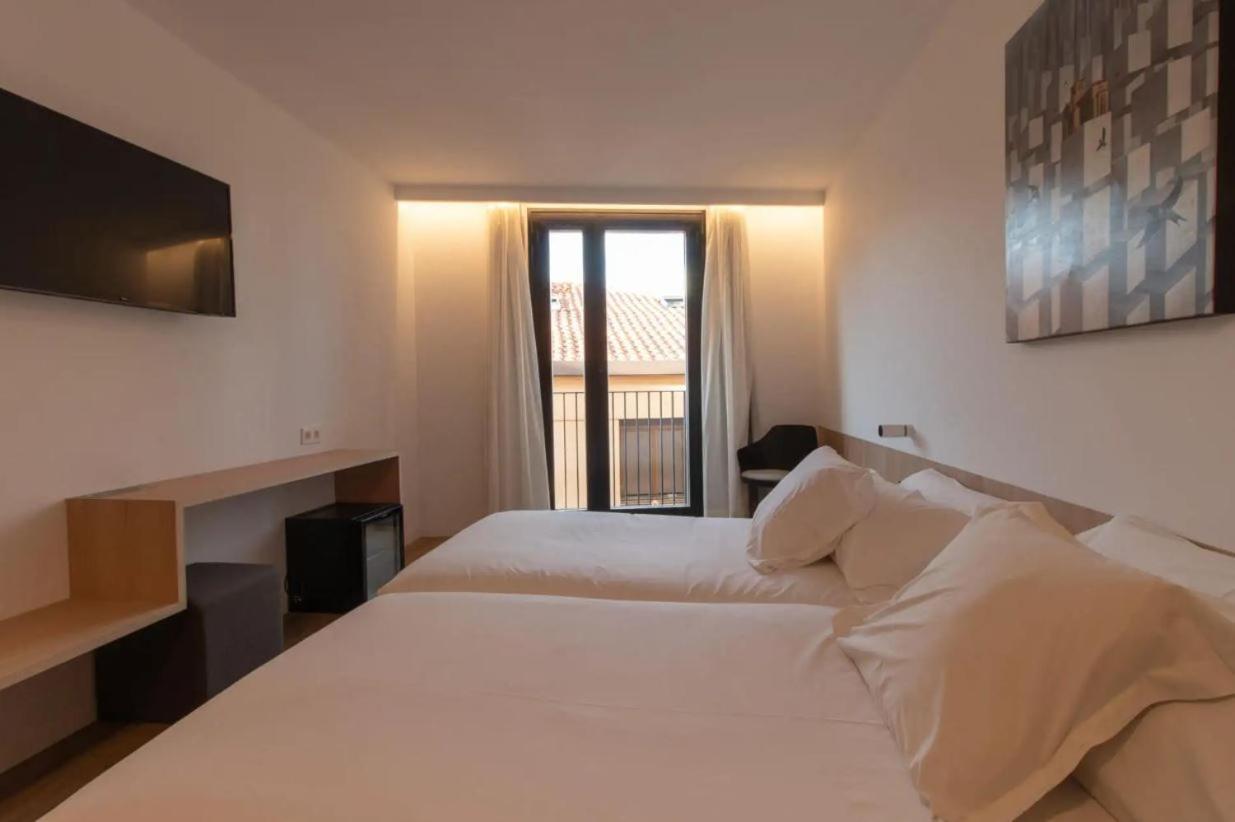 Hotel Cortabitarte Soria Buitenkant foto