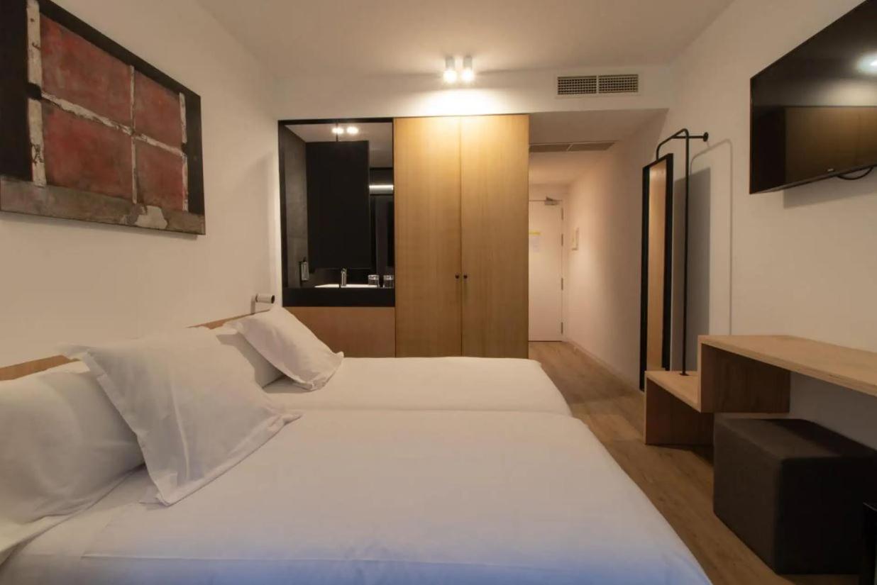 Hotel Cortabitarte Soria Buitenkant foto