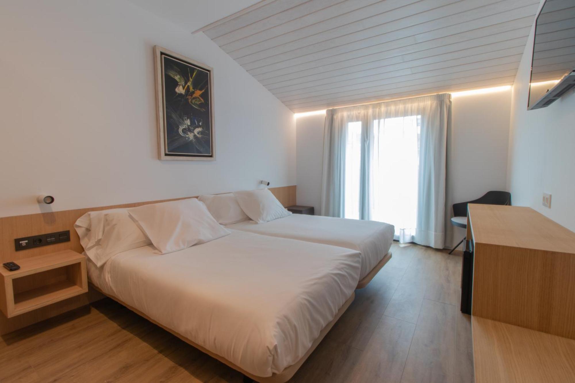 Hotel Cortabitarte Soria Buitenkant foto